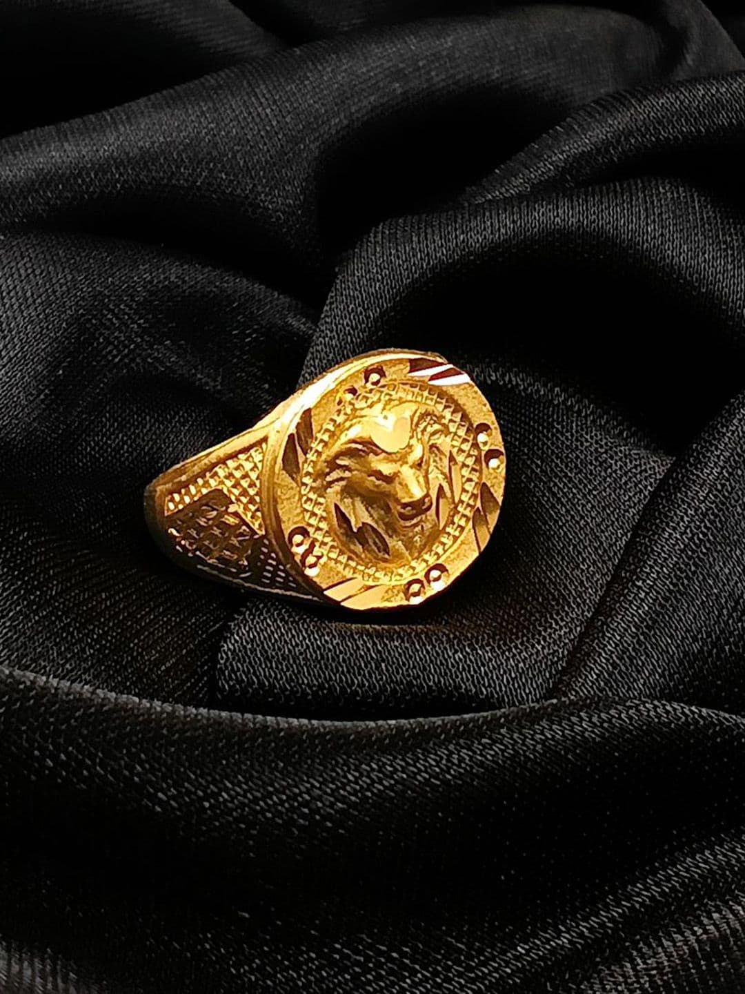 Saizen Men Gold-Plated Lion Face Finger Ring - view 1