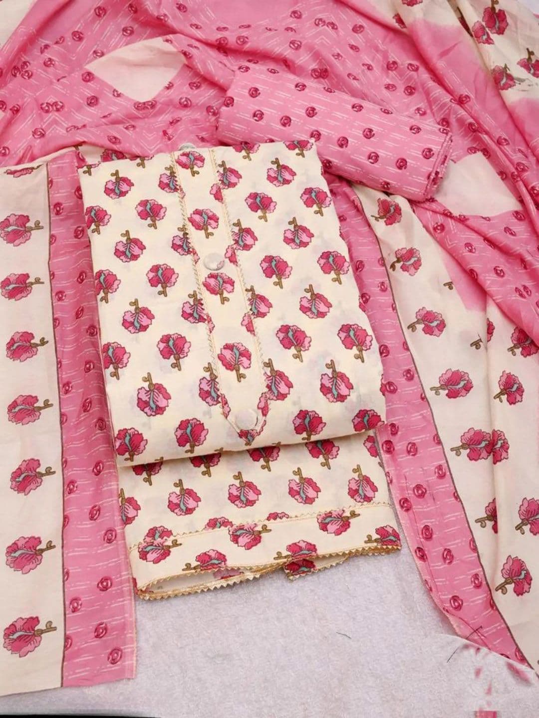 FashionsEye Floral Printed Unstitched Dress Material - view 1