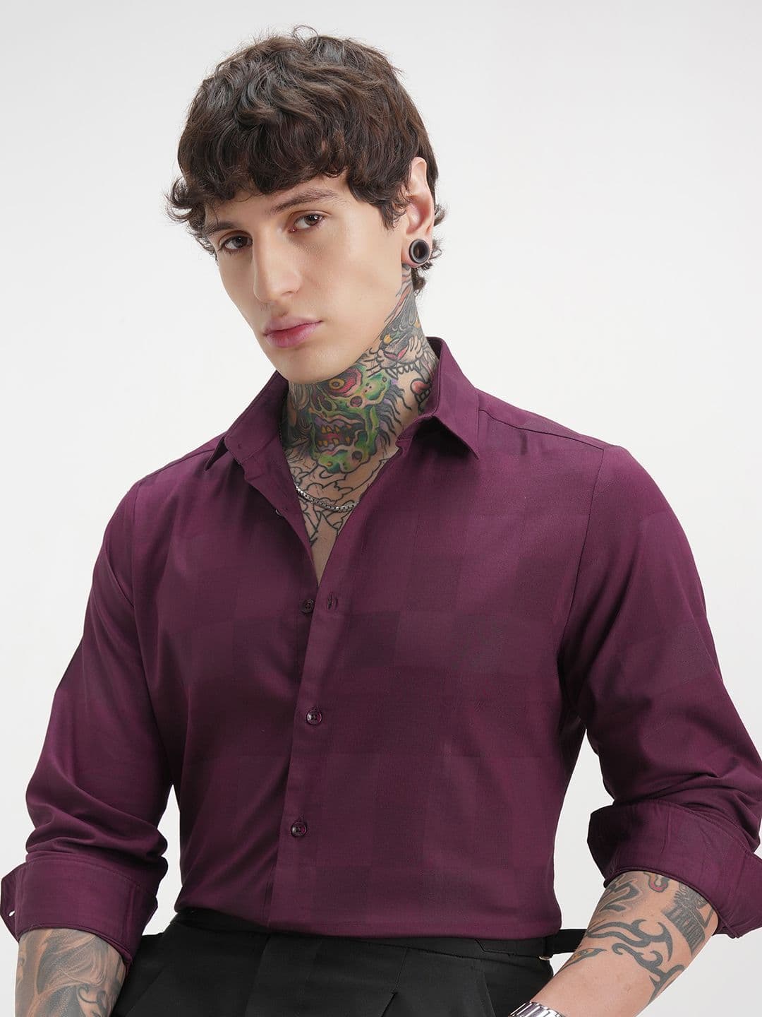 HIGHLANDER Men Slim Fit Textured Spread Collar Formal Shirt - view 1