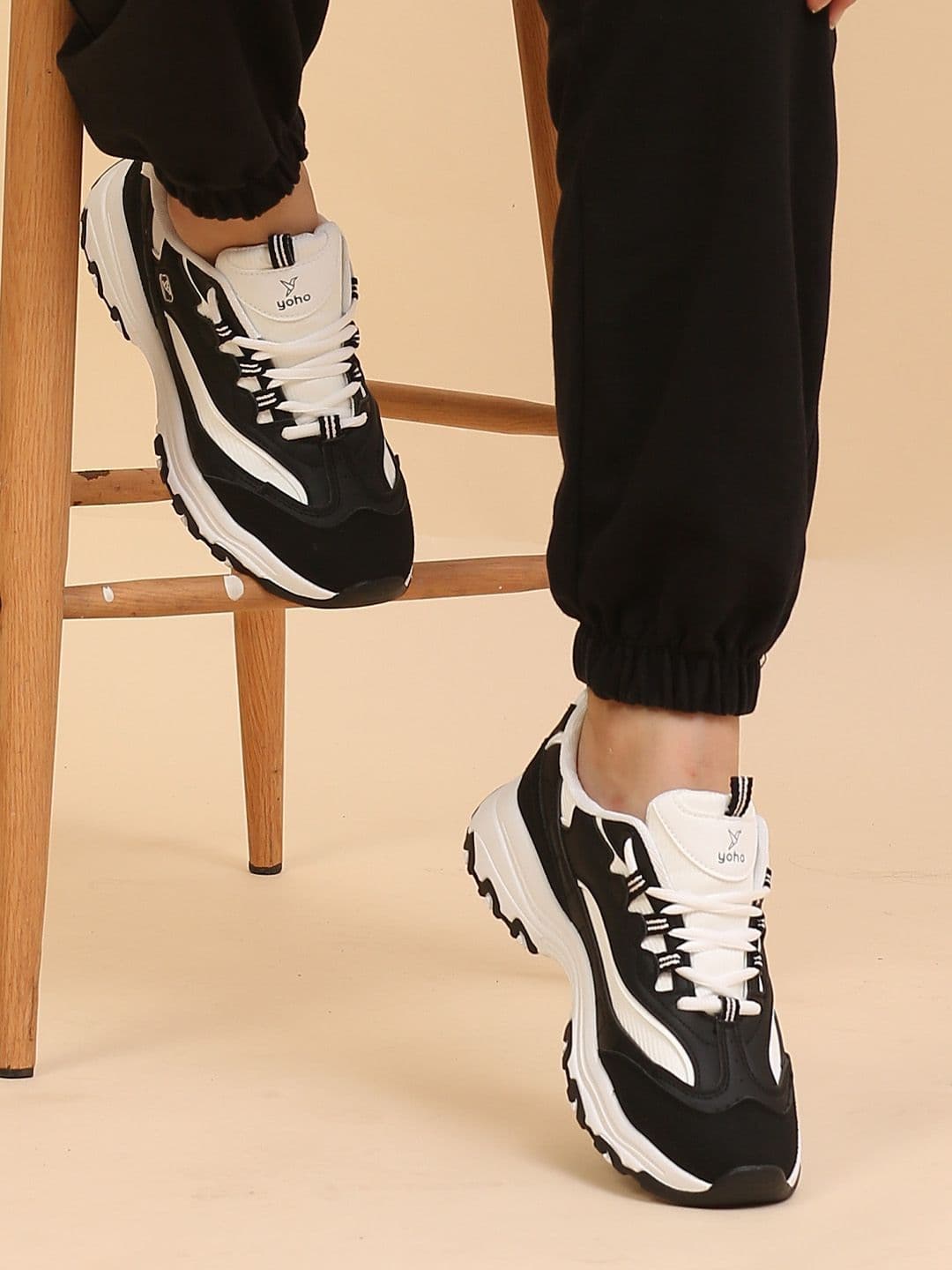 yoho Women Printed Lace-Ups Sneakers - view 1