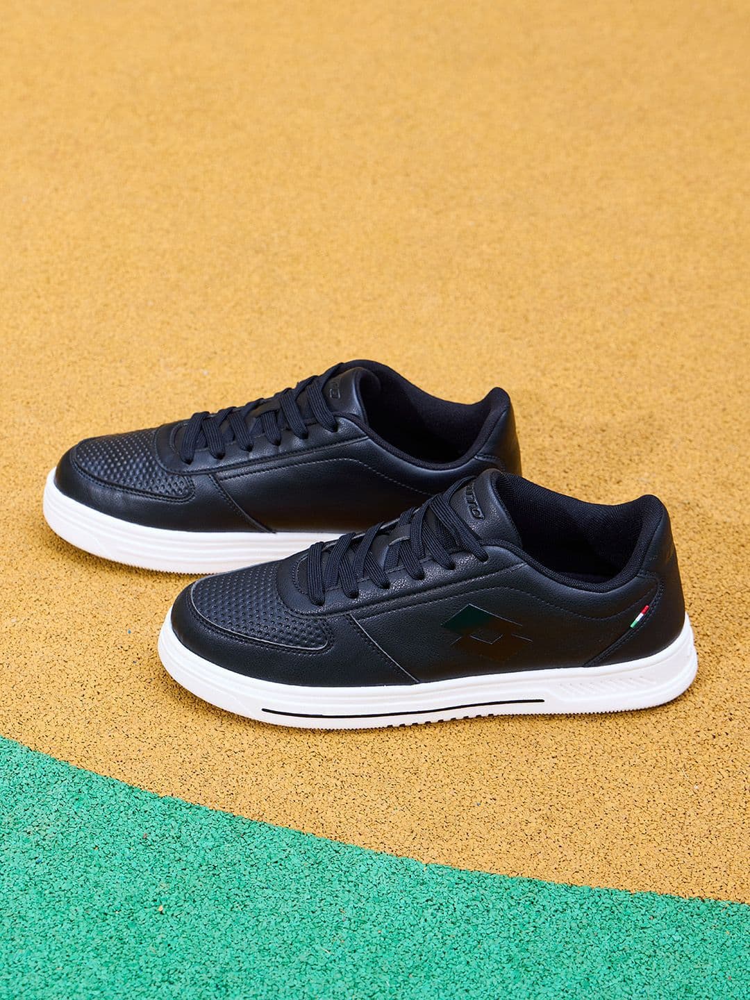 Lotto Men Strada Black Sneakers - view 1