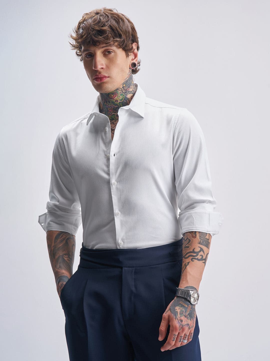 HIGHLANDER Men Slim Fit Solid Spread Collar Formal Shirt - view 1