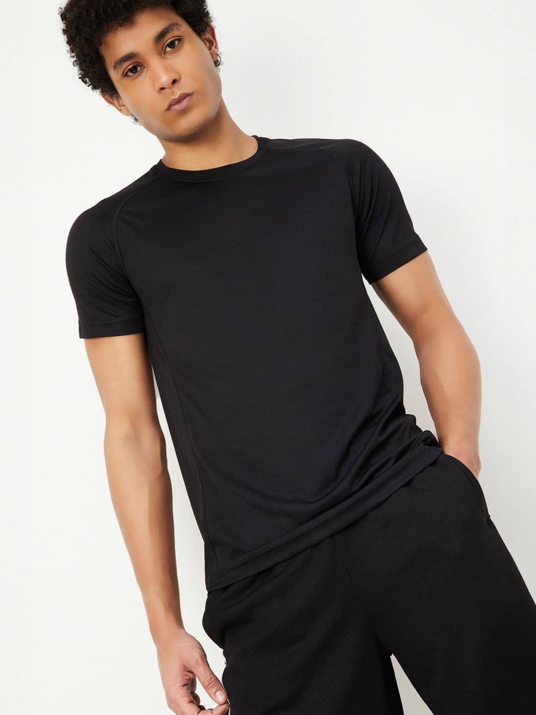 max Round Neck Raglan Sleeves T-shirt - view 1