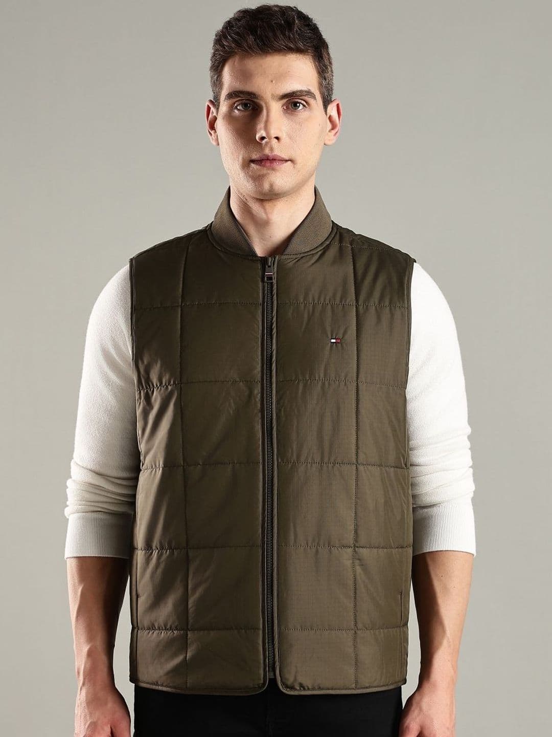 Tommy Hilfiger Mandarin Collar Sleeveless Quilted Jacket - view 1