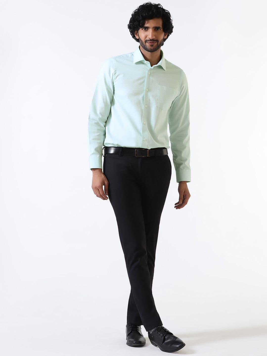 Blackberrys Men India Slim Fit Solid Spread Collar Cotton Formal Shirt - view 1