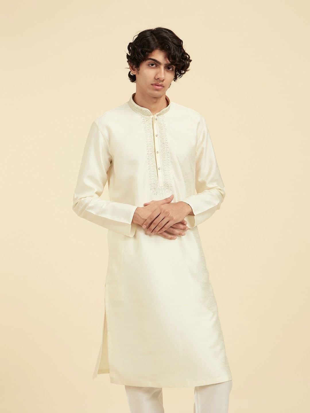 Diwas by Manyavar Men Solid Embroidered Long Sleeves Regular Straight Knee Length Kurta - view 1