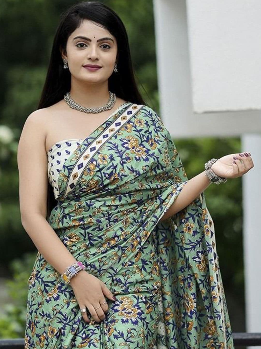 JAINICA Floral Pure Cotton Saree - view 1