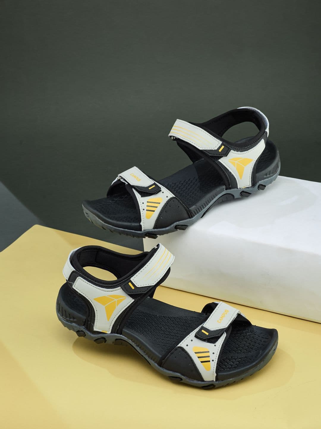 Campus Men GC-22169 Textured Lightweight Sports Sandals - view 1