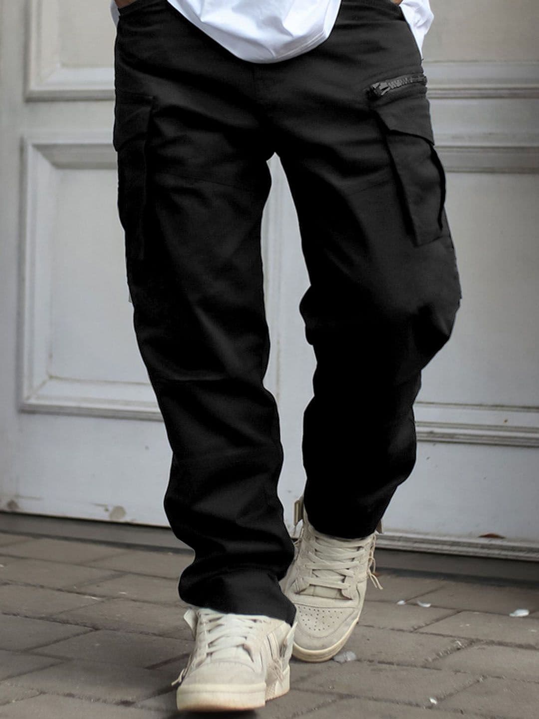 FTX Men Regular Fit Mid-Rise Mildly Distressed Cotton Cargos - view 1