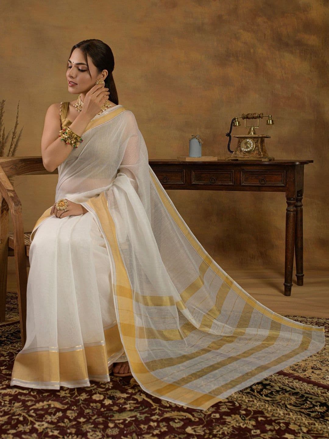 Sangria Zari Kerala Kasavu Saree With Unstitched Blouse - view 1