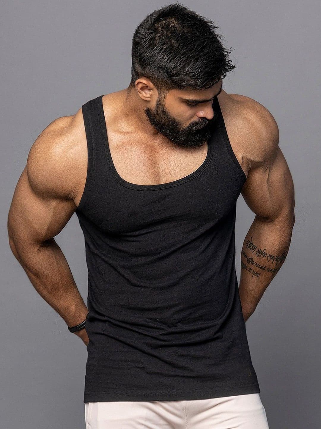 JUARI BE A GENTLEMAN Round Neck Cotton Gym Vest VESFVESVUD24KBZS - view 1