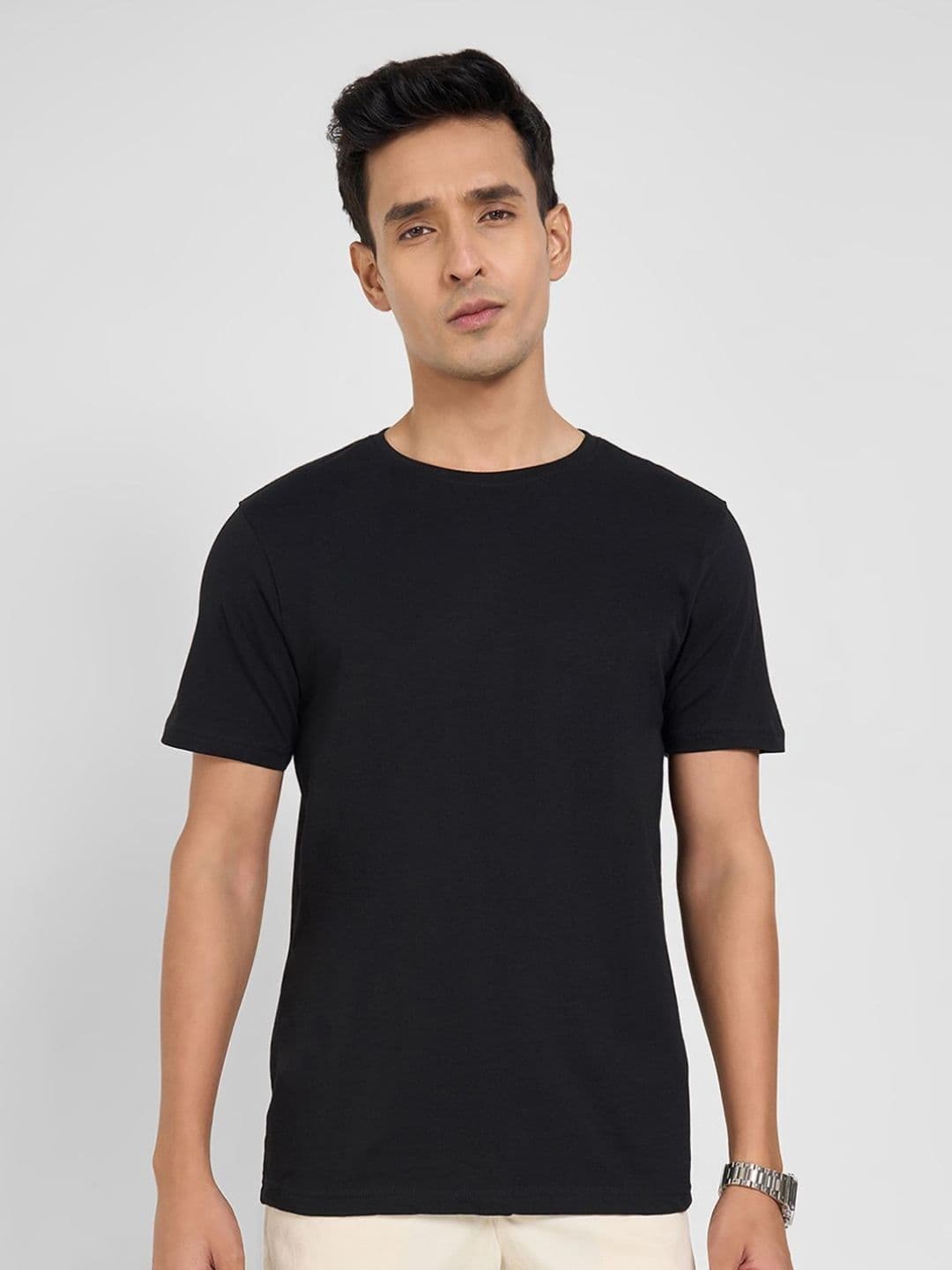 Peregrine by Pantaloons Men Solid Round Neck Pure Cotton T-shirt - view 1