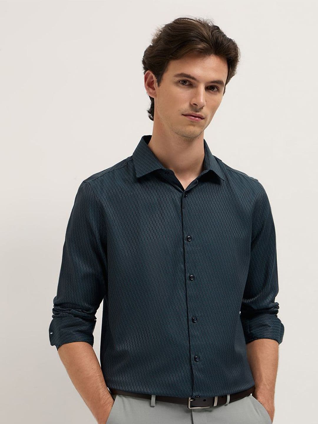 THE BEAR HOUSE Textured Tailored Fit Formal Shirt - view 1