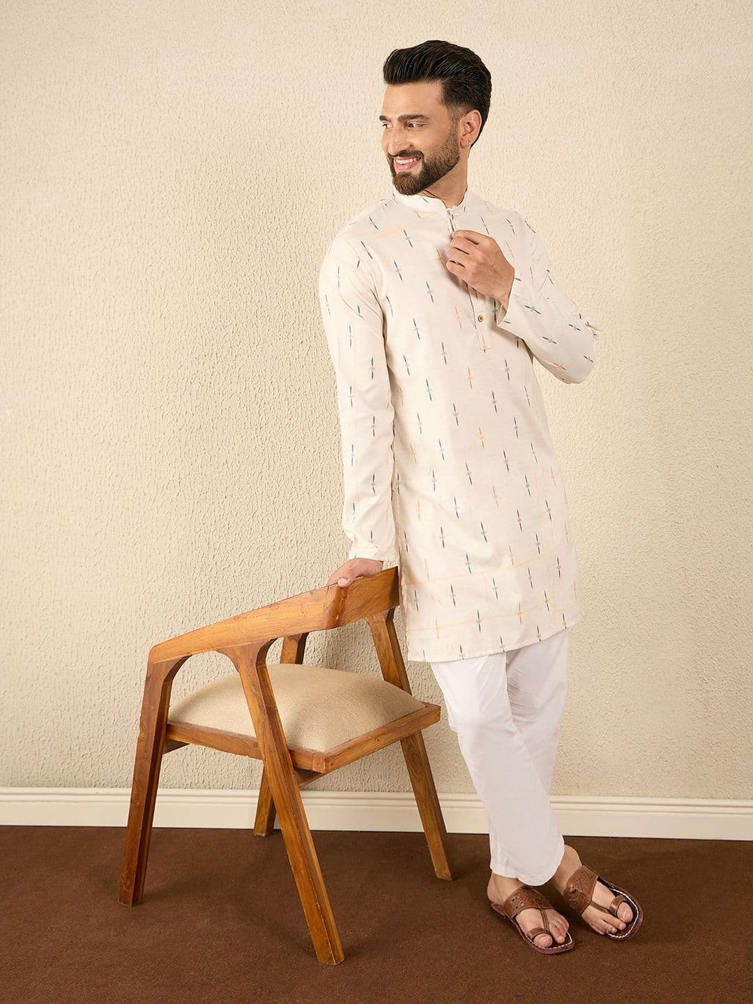 House of Pataudi Men Geometric Printed Festive Pure Cotton Straight Kurta - view 1