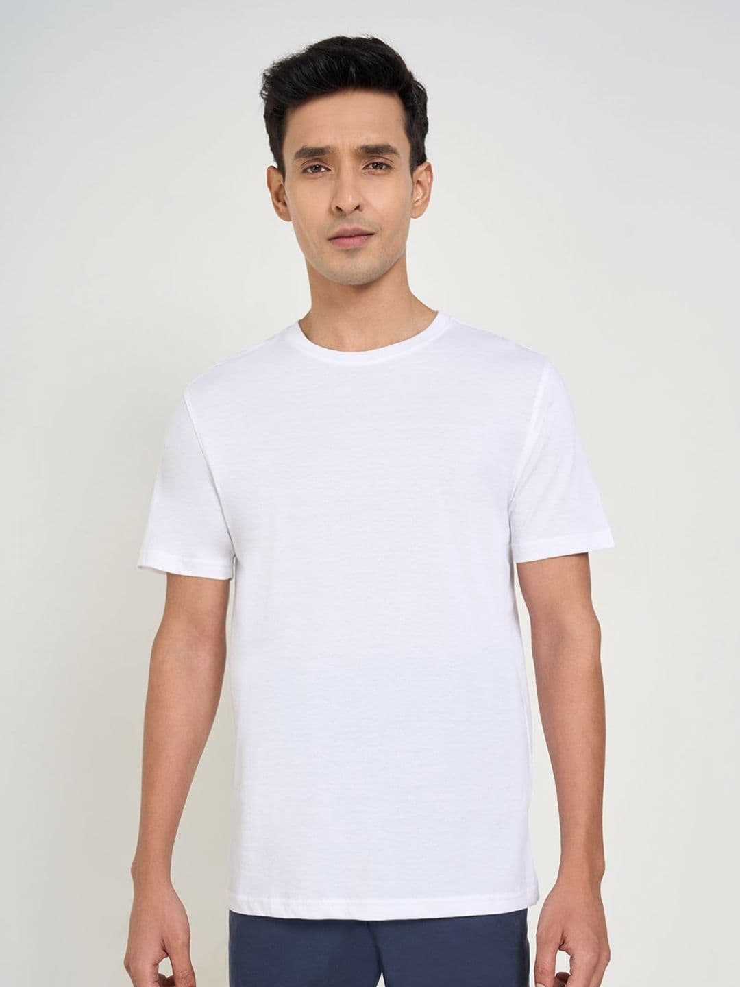 Peregrine by Pantaloons Men Solid Round Neck Pure Cotton T-shirt - view 1