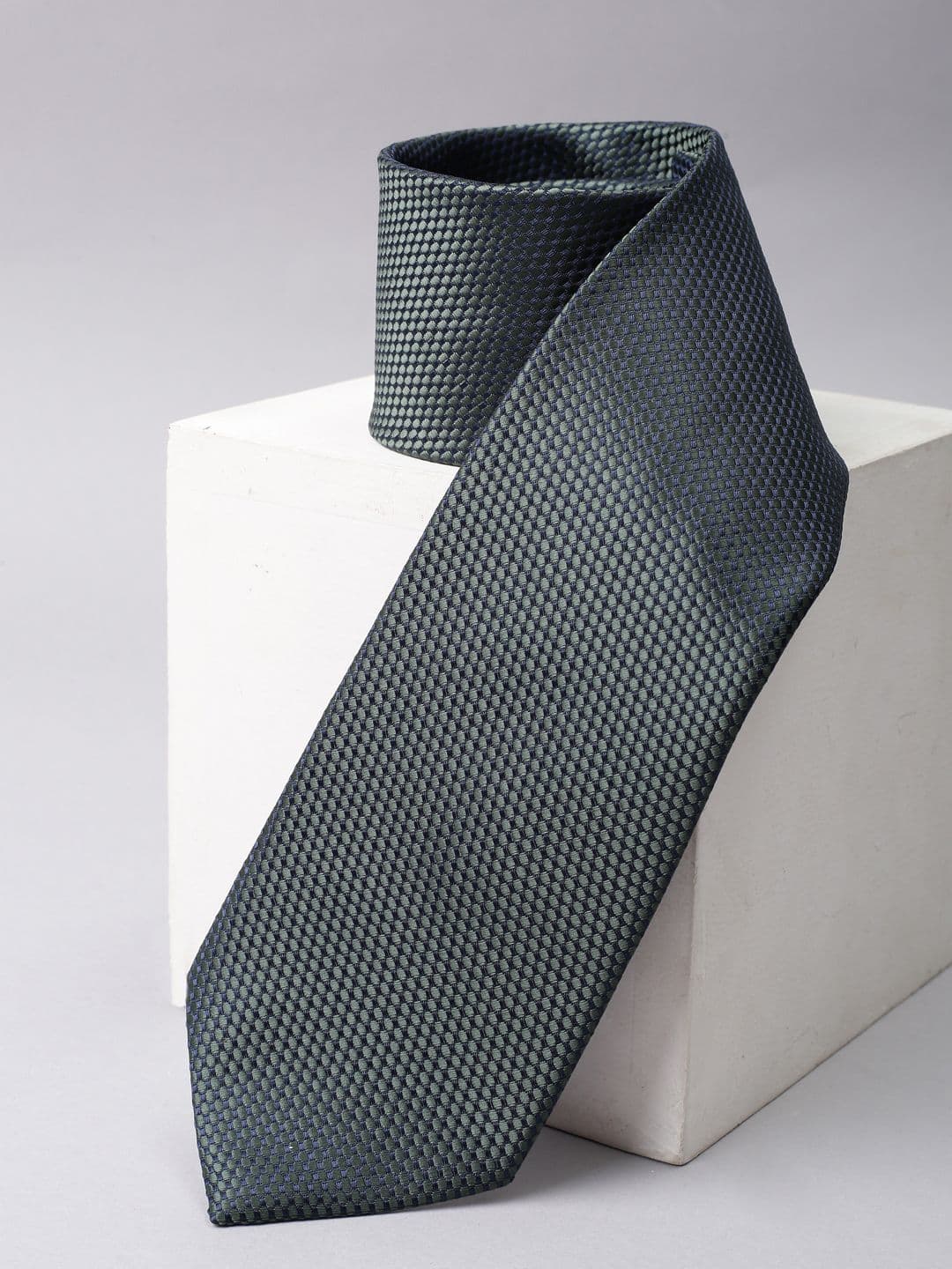 Van Heusen Men Printed Skinny Tie - view 1