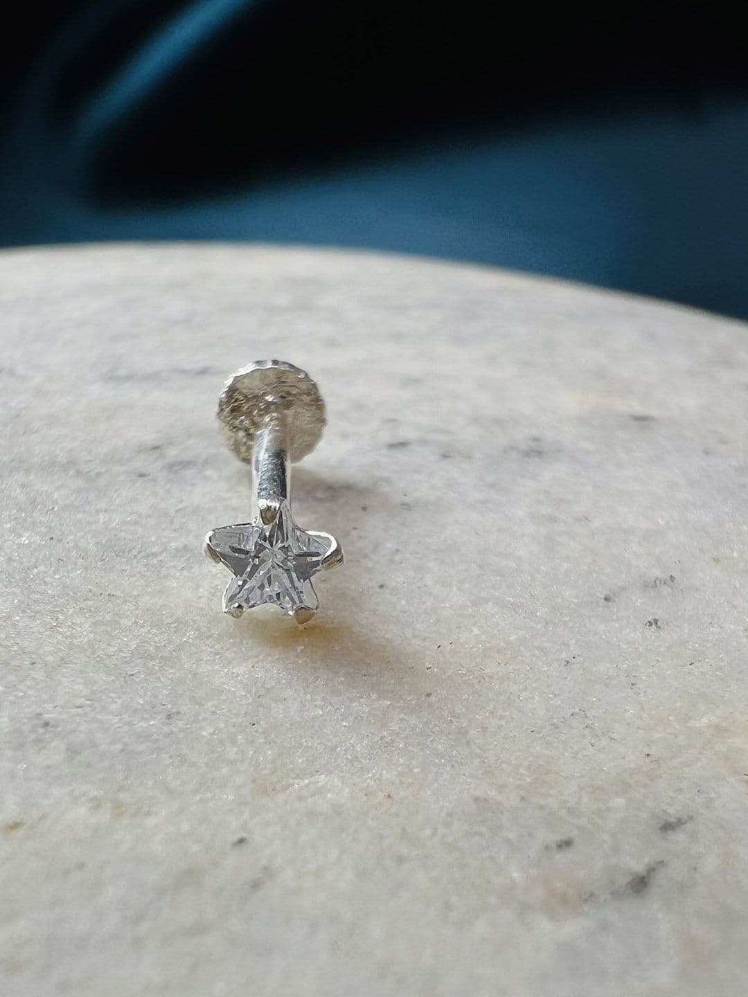 Arte Jewels Artificial Stones and Beads Stud Nosepin - view 1