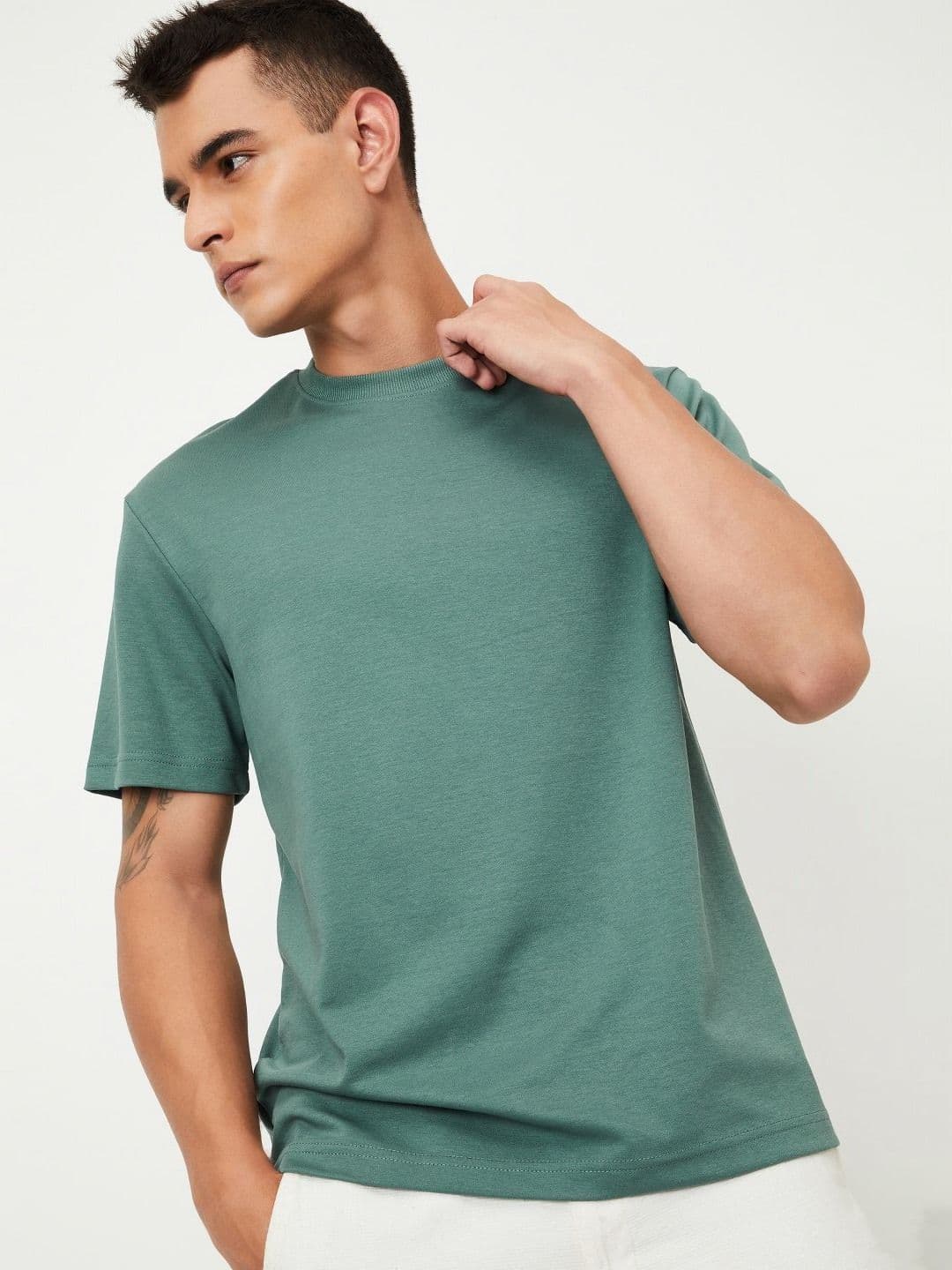 max Men Solid Round Neck Cotton T-shirt - view 1