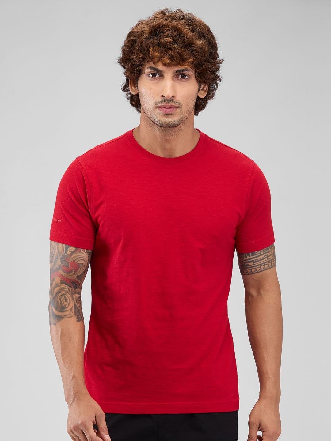 Park Avenue Men Solid Round Neck T-shirt - view 1