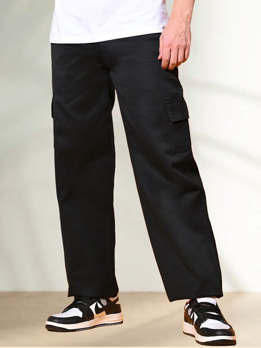 LINARIA Men Cotton Classic Relaxed Fit Mid-Rise Stretchable Jeans - view 1