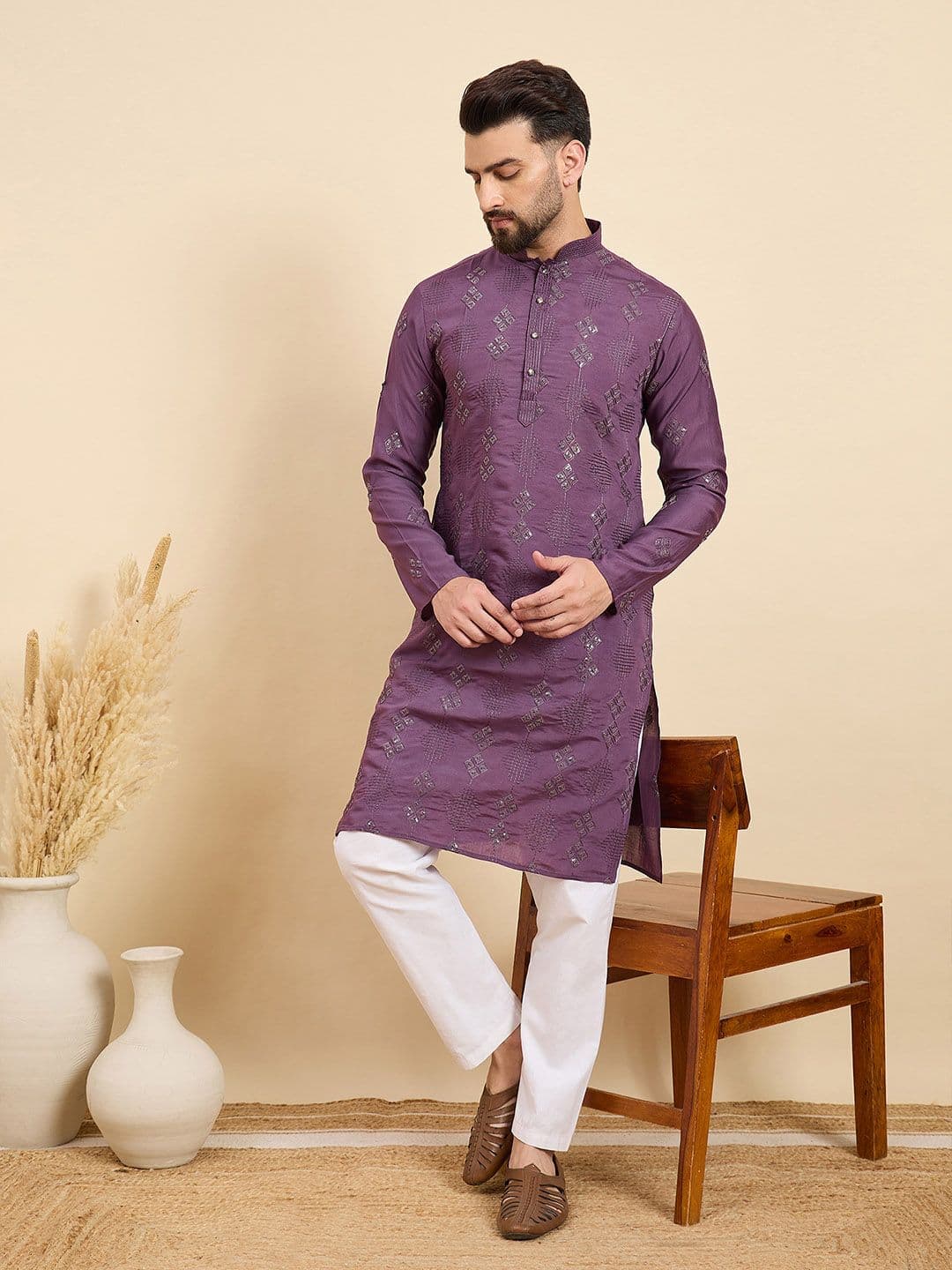 House of Pataudi Geometric Sequinned Mandarin Collar Chanderi Silk Straight Kurta - view 1