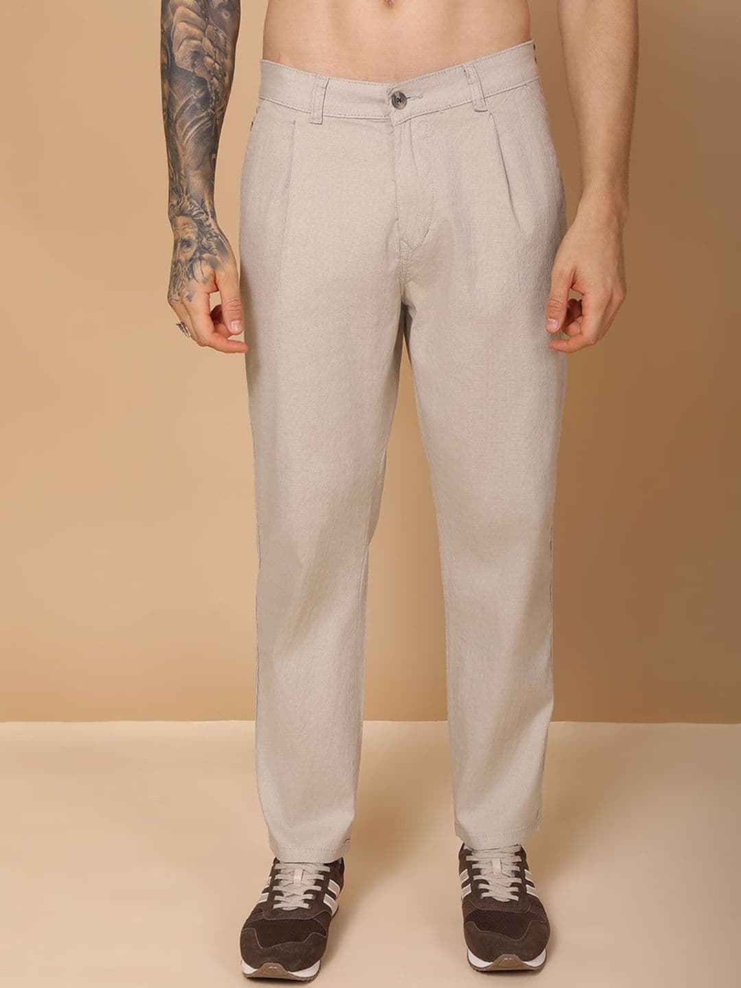 Hence Men Relaxed Fit Linen Pleated Pants - view 1