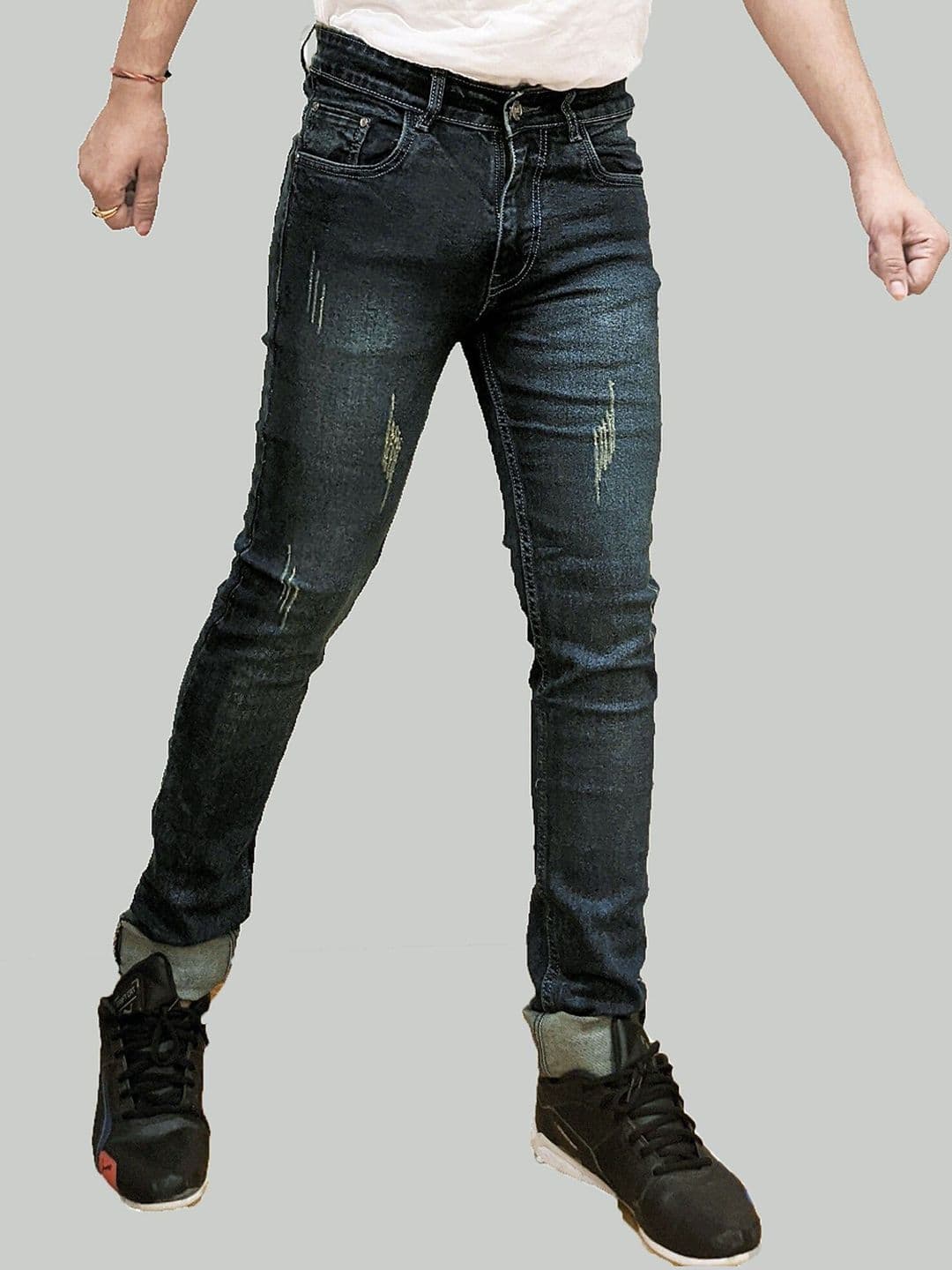 fineblu Men Skinny Fit Mildly Distressed Heavy Fade Stretchable Jeans - view 1