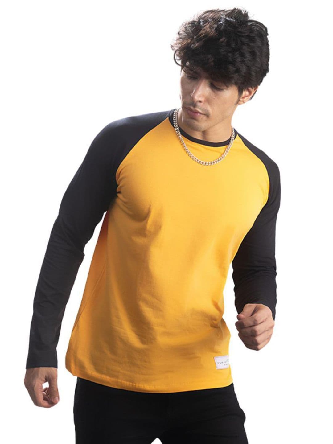 Cannabie Men Colourblocked V-Neck Raw Edge T-shirt - view 1