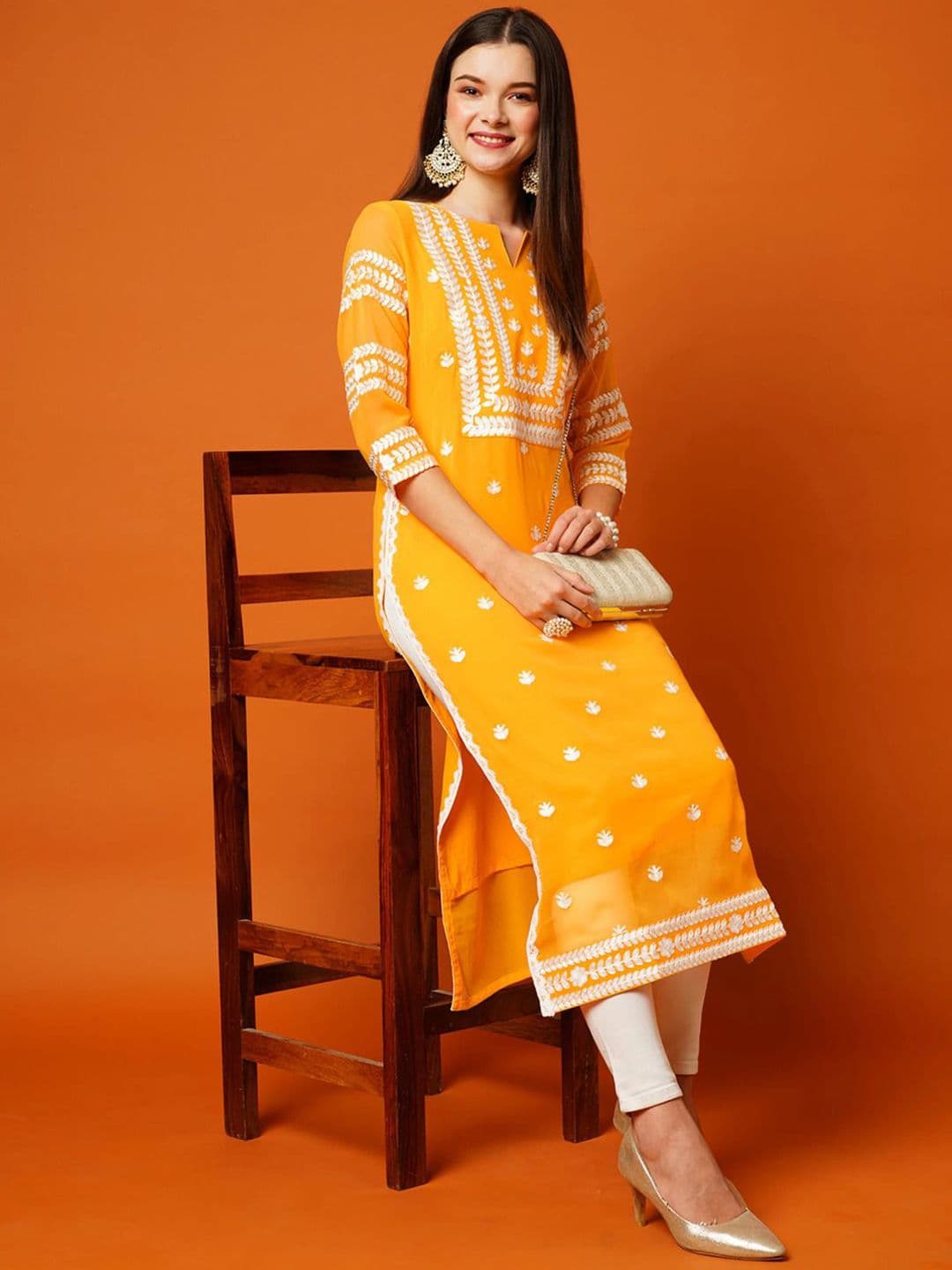 Anushansa Women Floral Embroidered Thread Work Kurta - view 1