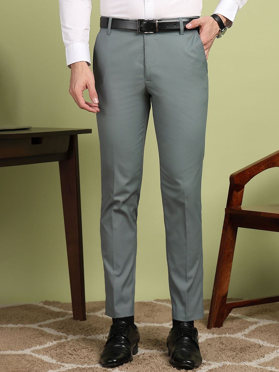 encore by INVICTUS Men Solid Slim Fit Formal Trousers - view 1