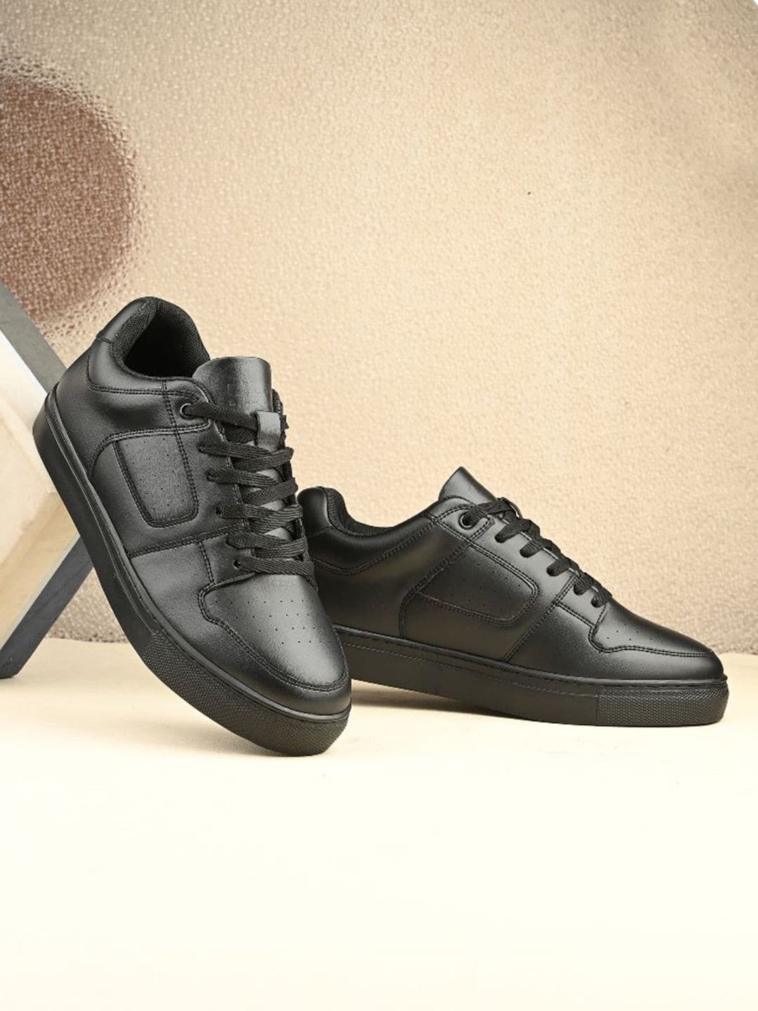 HRX by Hrithik Roshan Men Solid Sneakers Casual Shoes - view 1