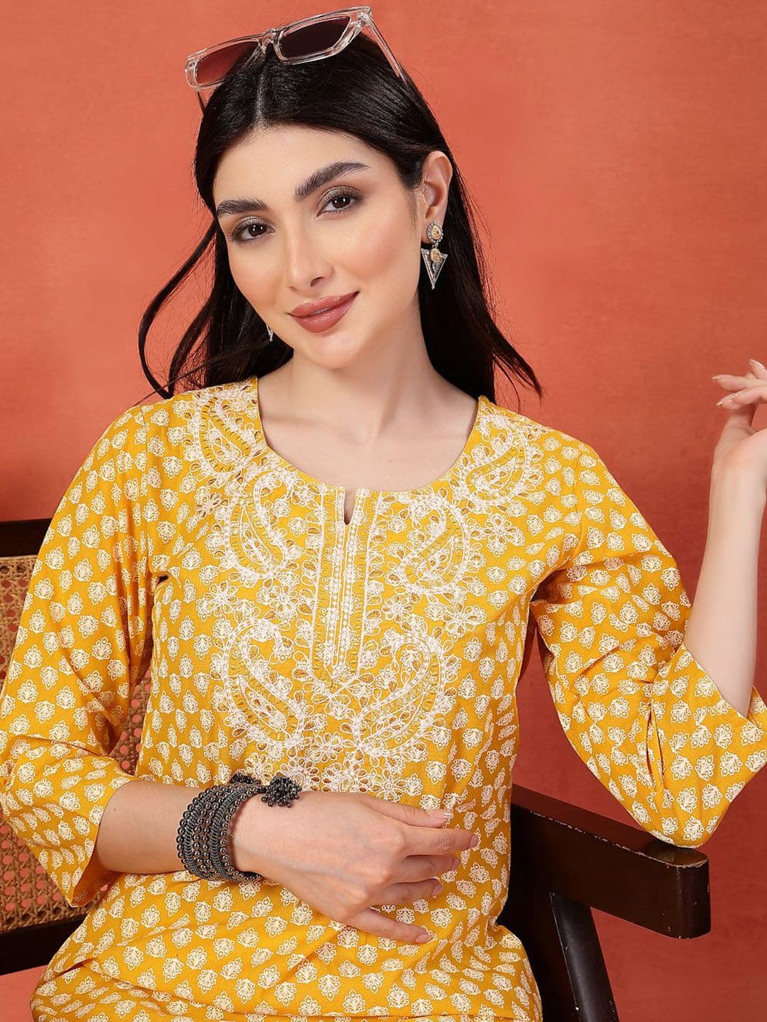 Sangria Floral Printed Thread Work Notch Neck Pure Cotton Straight Kurta - view 1