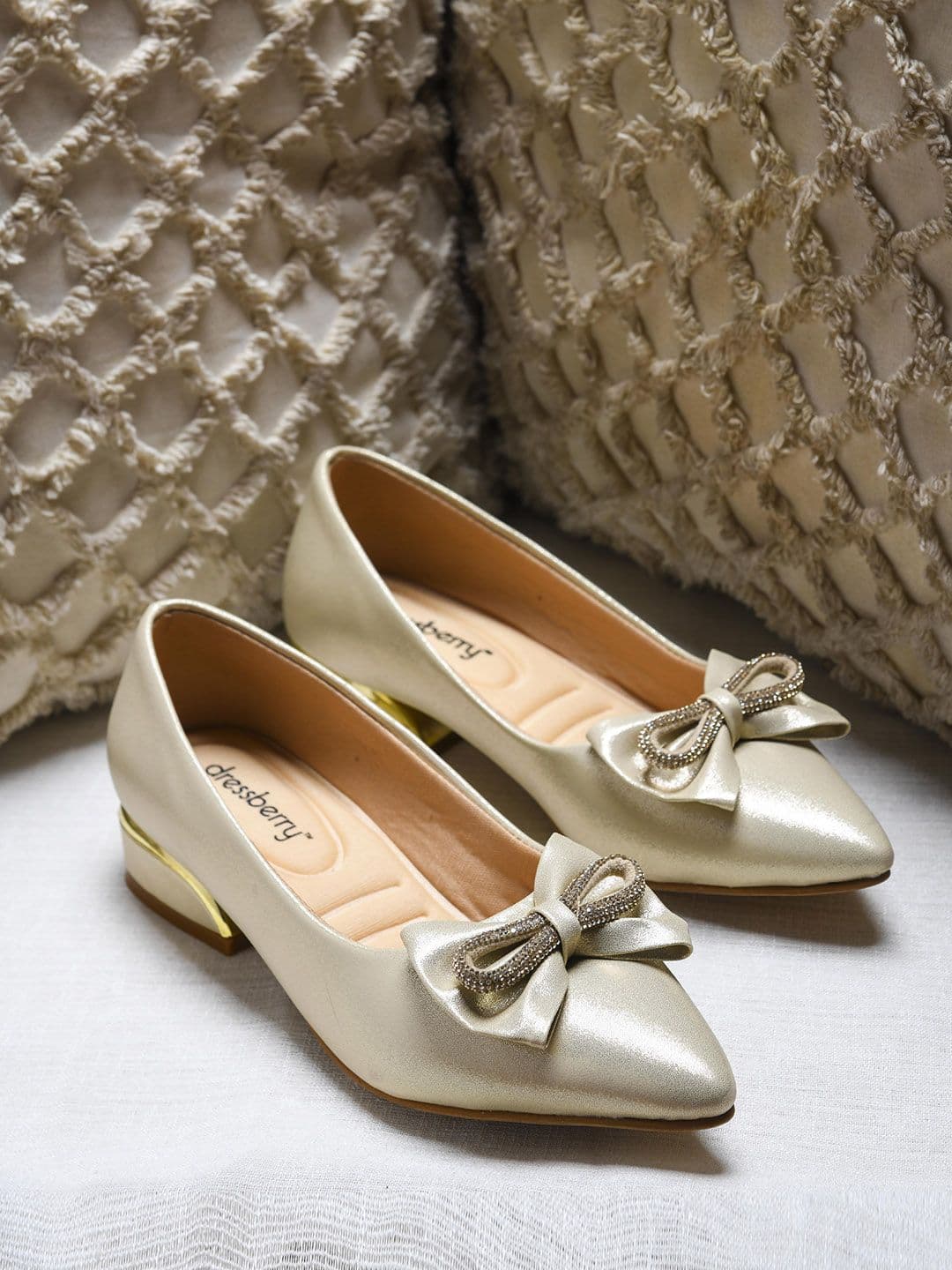 DressBerry women Pointed Toe Party Block Pumps with Bows - view 1