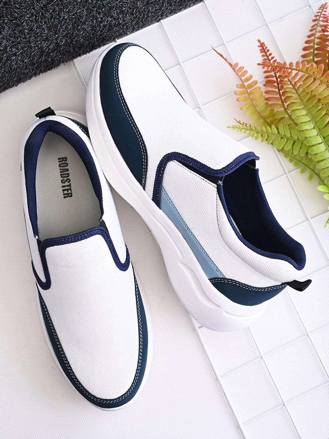The Roadster Lifestyle Co Men Colourblocked Slip-On Sneakers - view 1