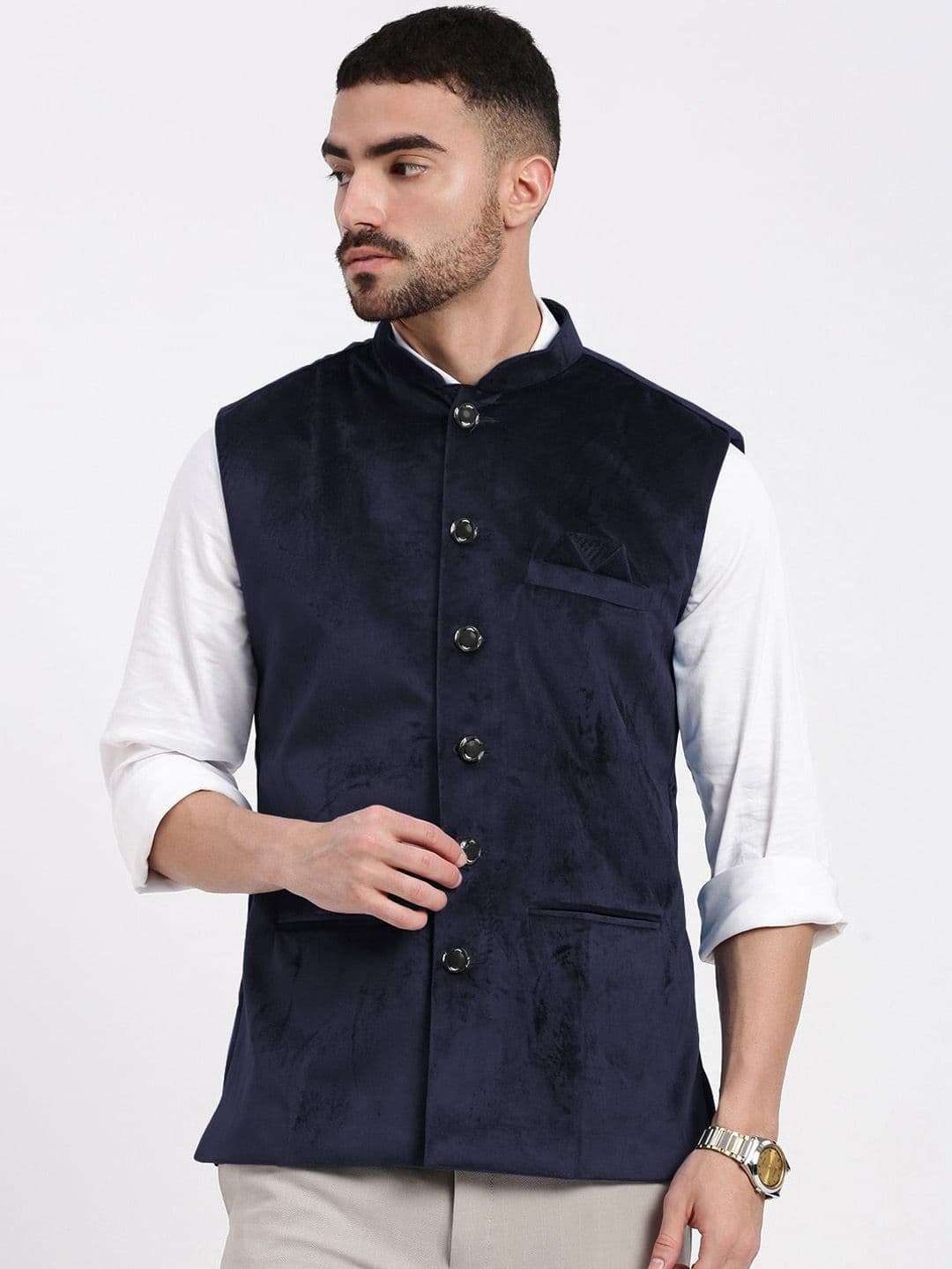 SHOWOFFFF Slim-Fit Velvet Nehru Jacket - view 1