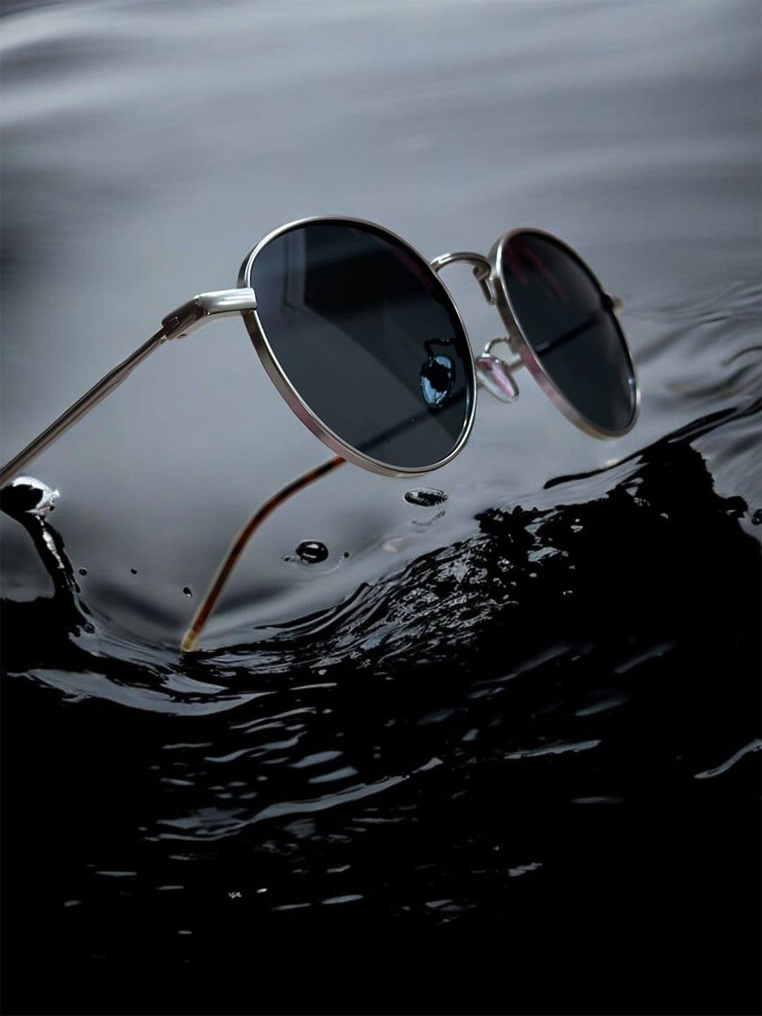 The Roadster Lifestyle Co. Unisex Round Sunglasses With UV Protected Lens RD 2339 silver - view 1