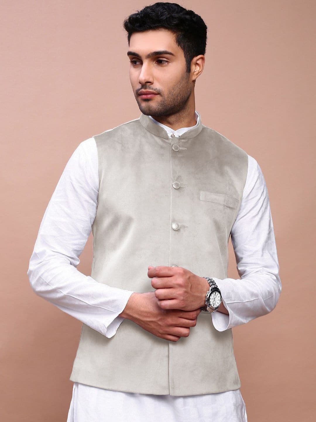 SHOWOFFFF Slim-Fit Velvet Nehru Jacket - view 1