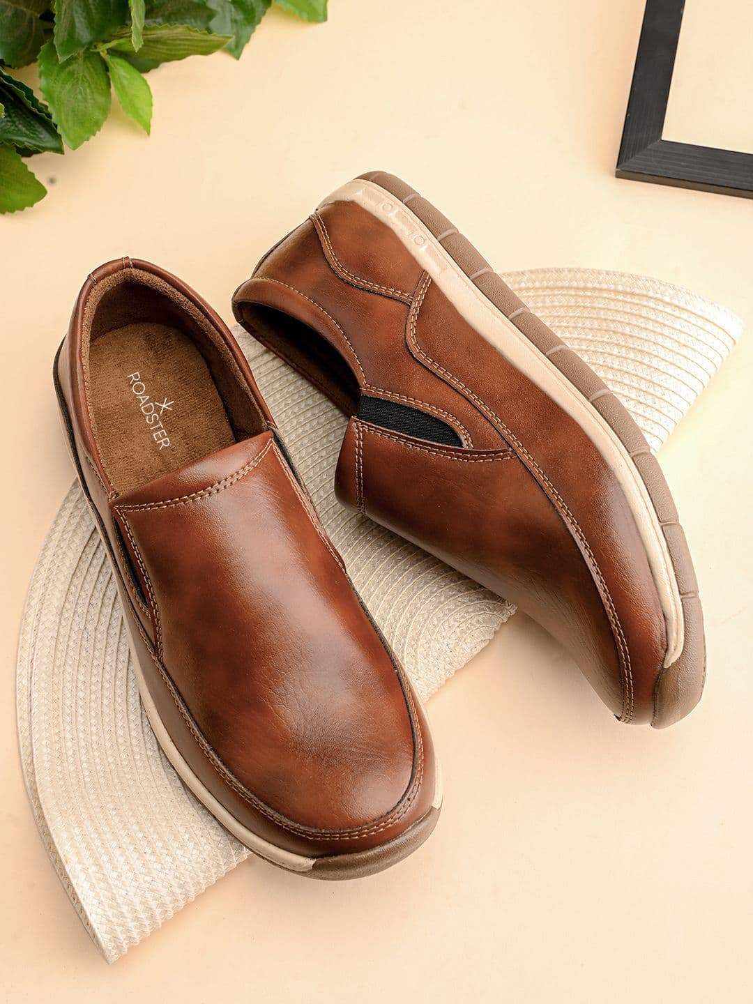 The Roadster Lifestyle Co. Men Solid Leather Everyday Slip-On Sneakers - view 1
