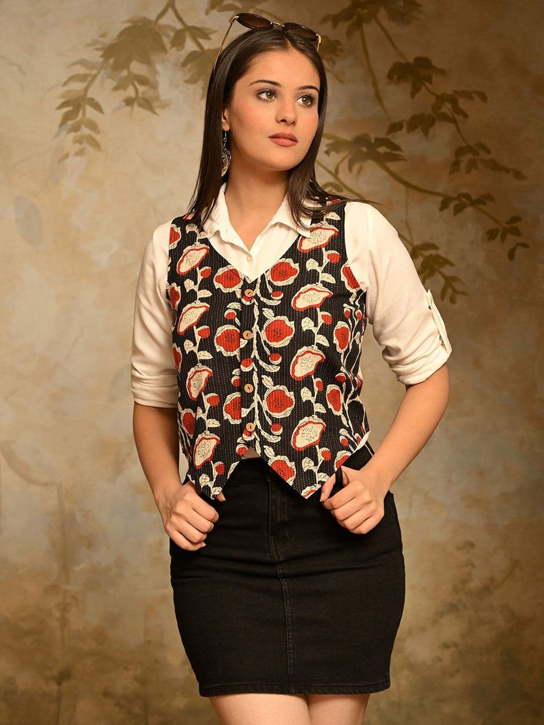 Sangria Printed V-Neck Woven Waistcoat - view 1