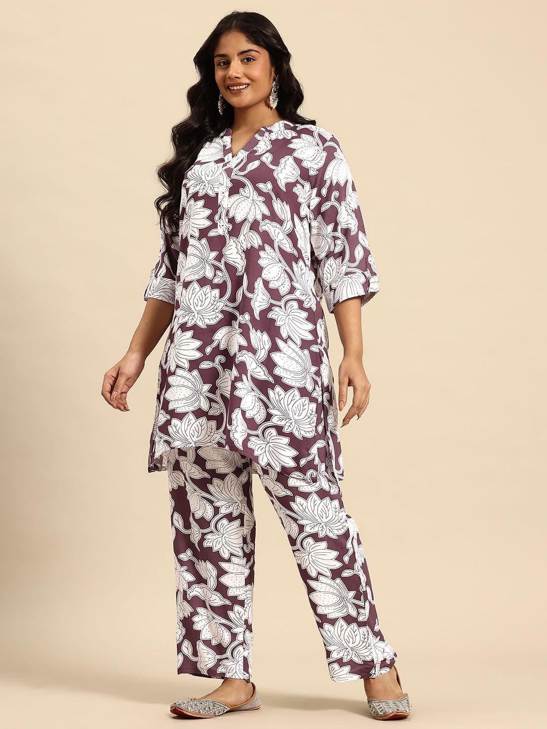 Sia Ab Pehnegi Duniya Printed Mandarin Collar Regular Kurta With Trousers Co-Ords Set - view 1