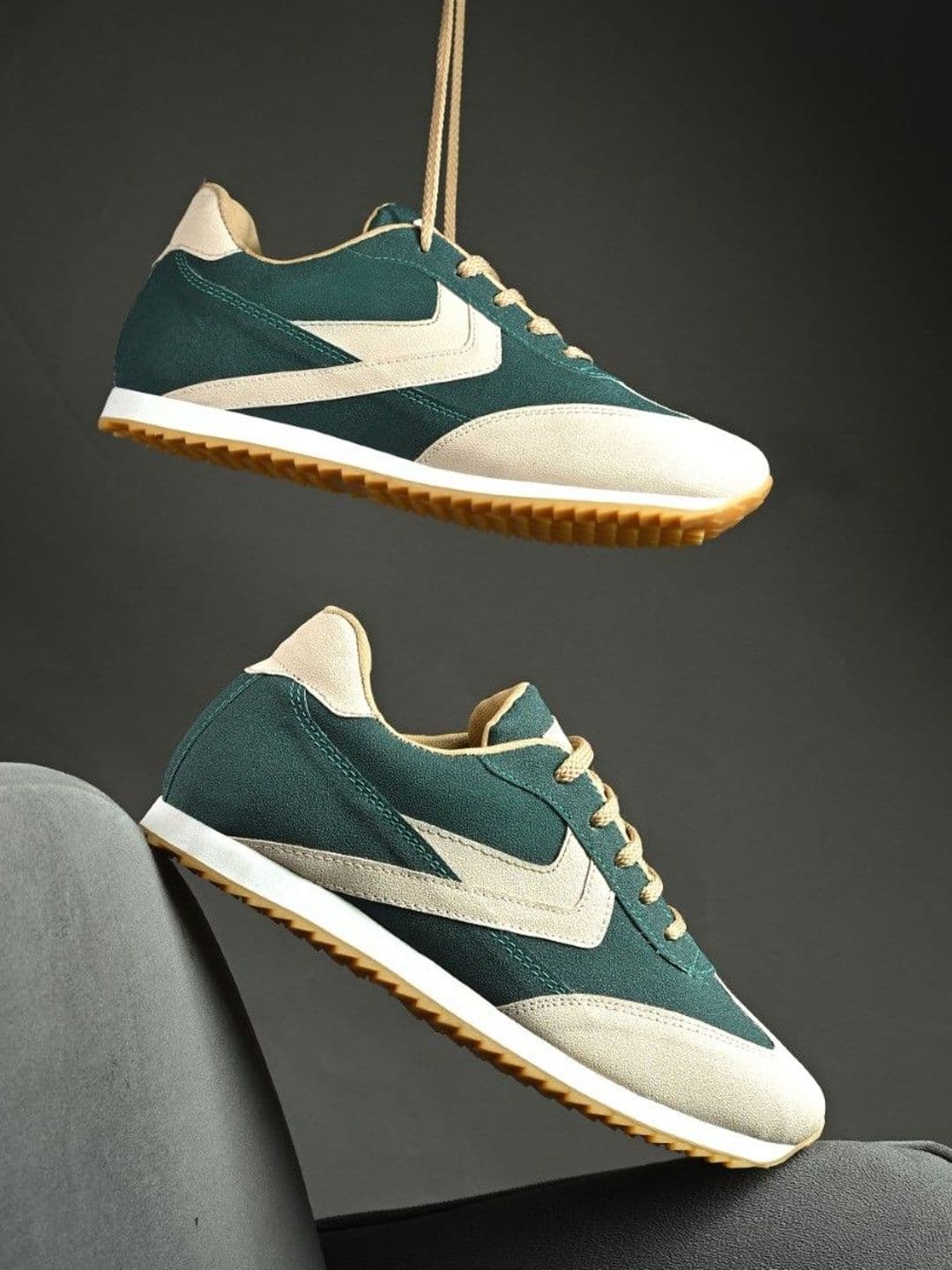 The Roadster Lifestyle Co Men Round Toe Lace-Ups Sneakers - view 1