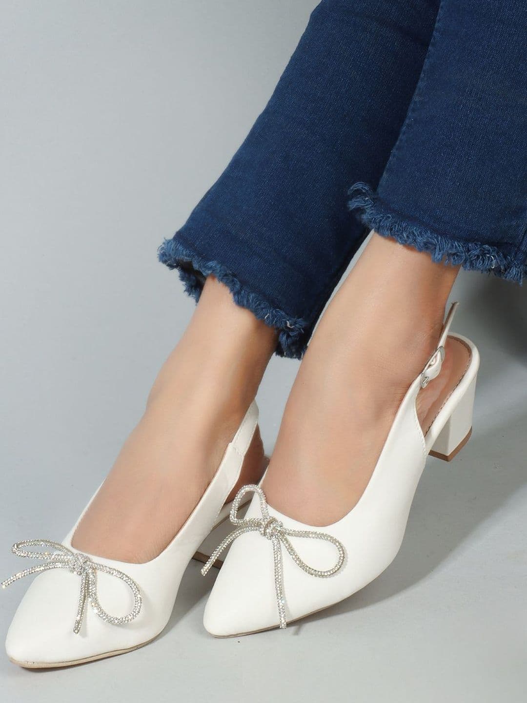 AVIVASTYLE Block Pumps with Bows - view 1