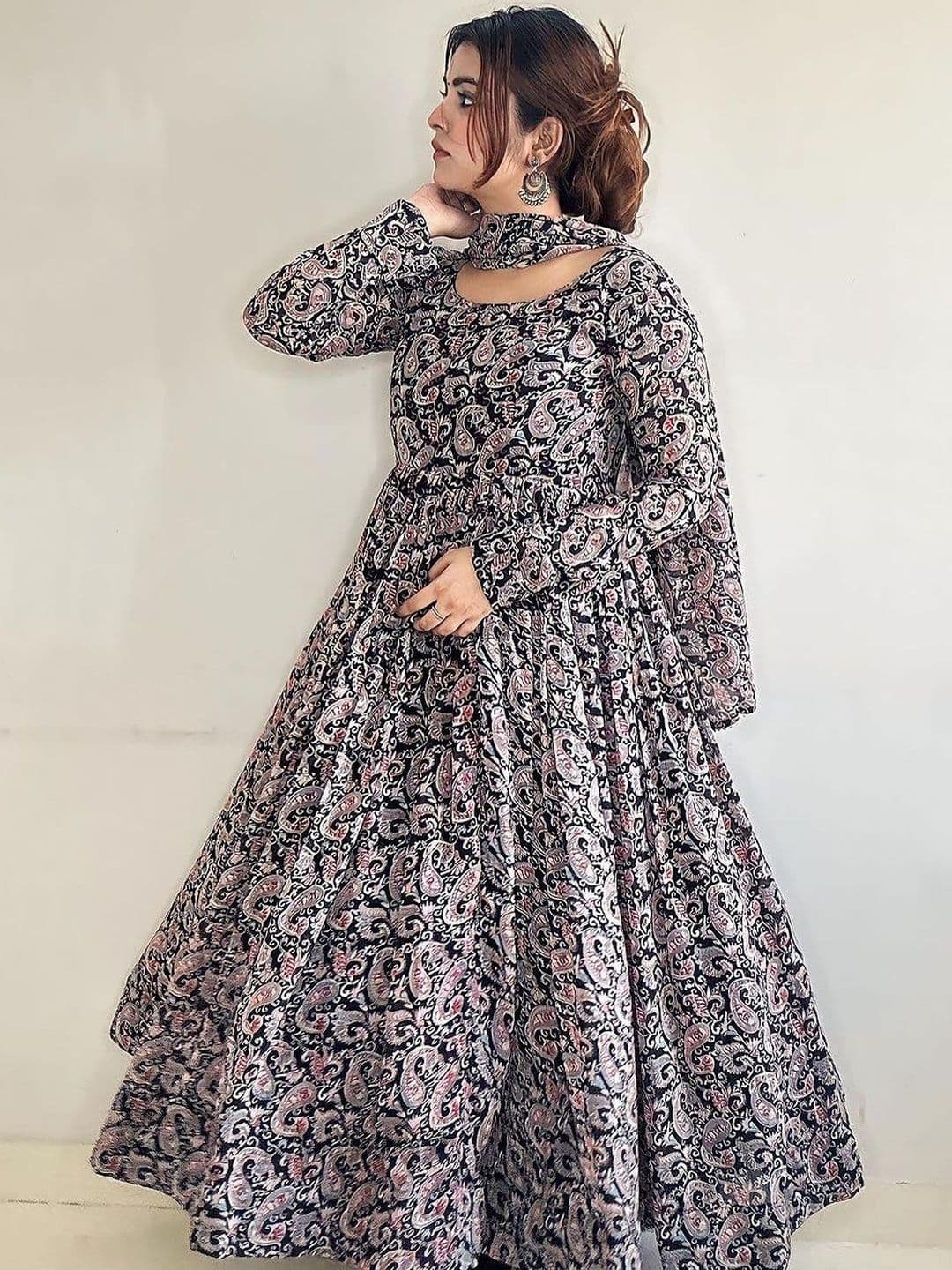 Moda Rapido Women Paisley Embroidered Gotta Patti Georgette Anarkali Kurta - view 1