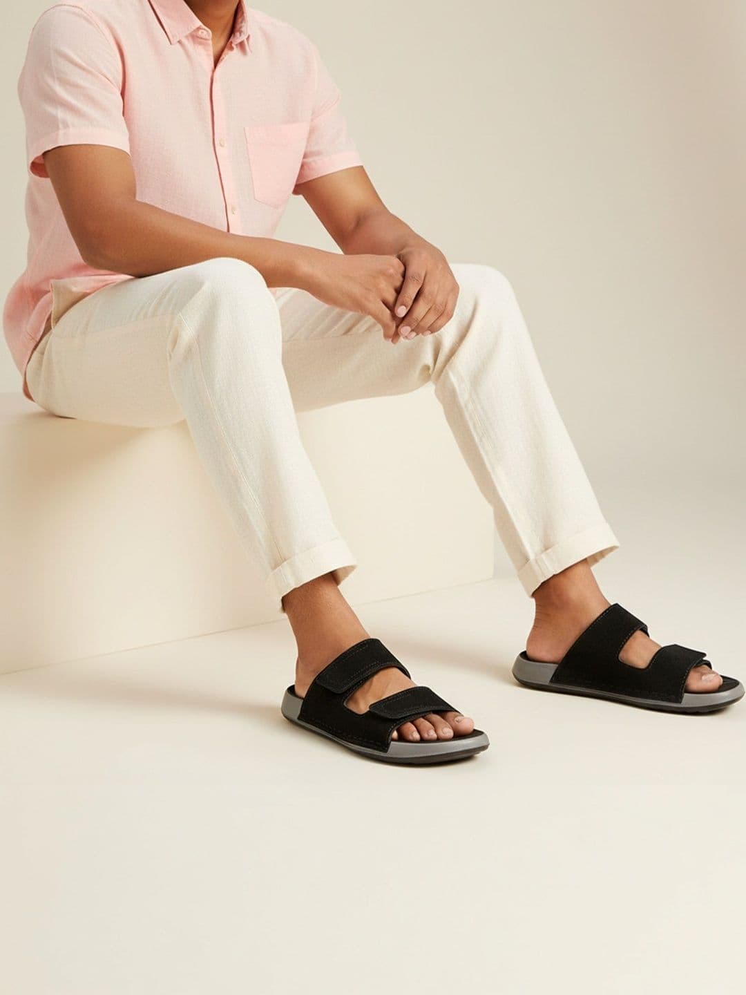 Walkaroo Men Comfort Sandals - view 1