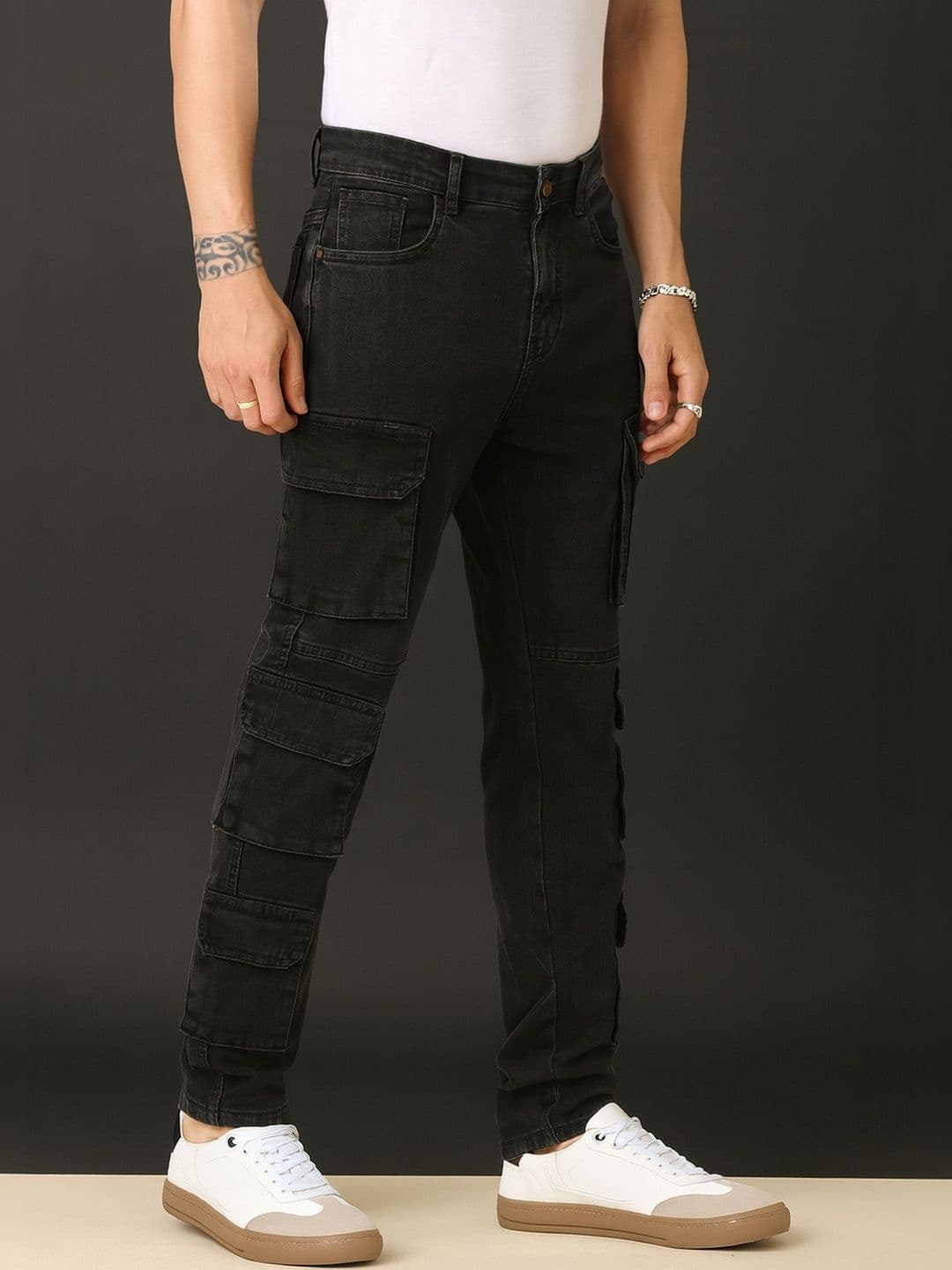 CINOCCI Men Relaxed Fit Mid-Rise Light Fade Stretchable Jeans - view 1