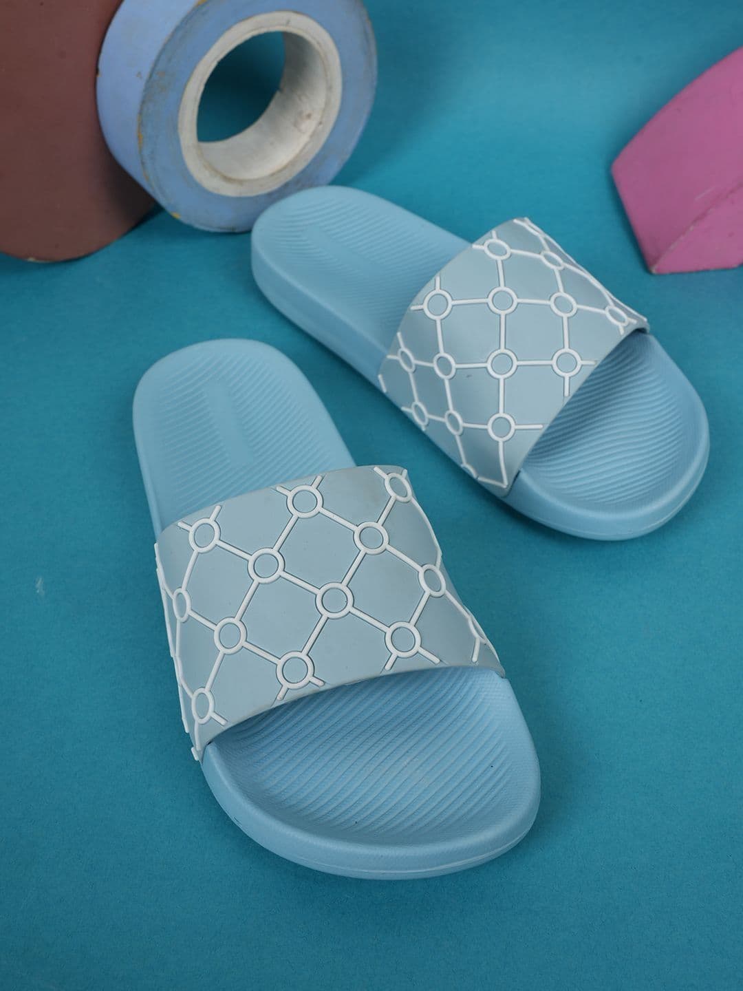 YK Unisex Kids Printed Rubber Sliders - view 1