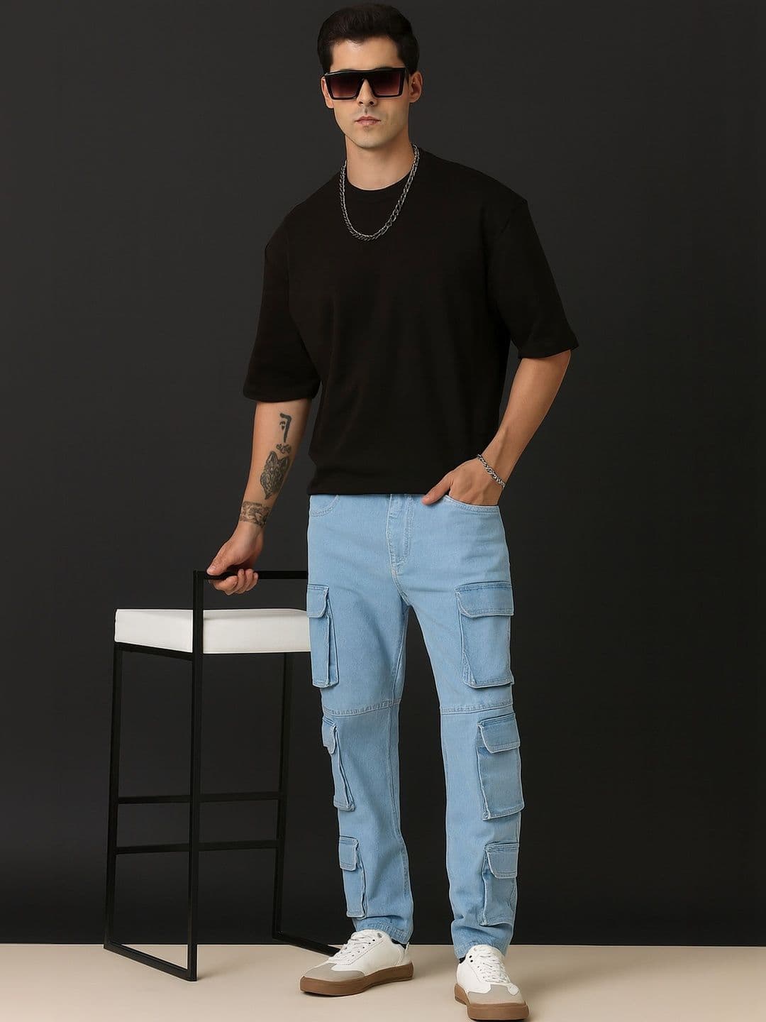 CINOCCI Men Relaxed Fit Mid-Rise Light Fade Stretchable Jeans - view 1