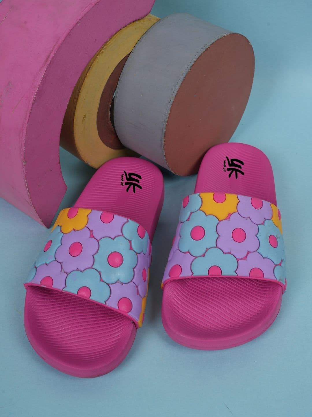YK Unisex Kids Printed Rubber Sliders - view 1