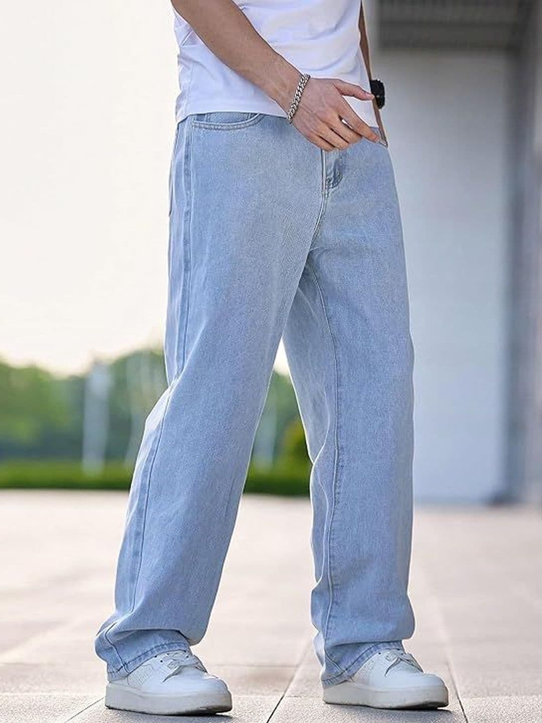 BAESD Men Relaxed Fit High-Rise Light Fade Stretchable Jeans - view 1