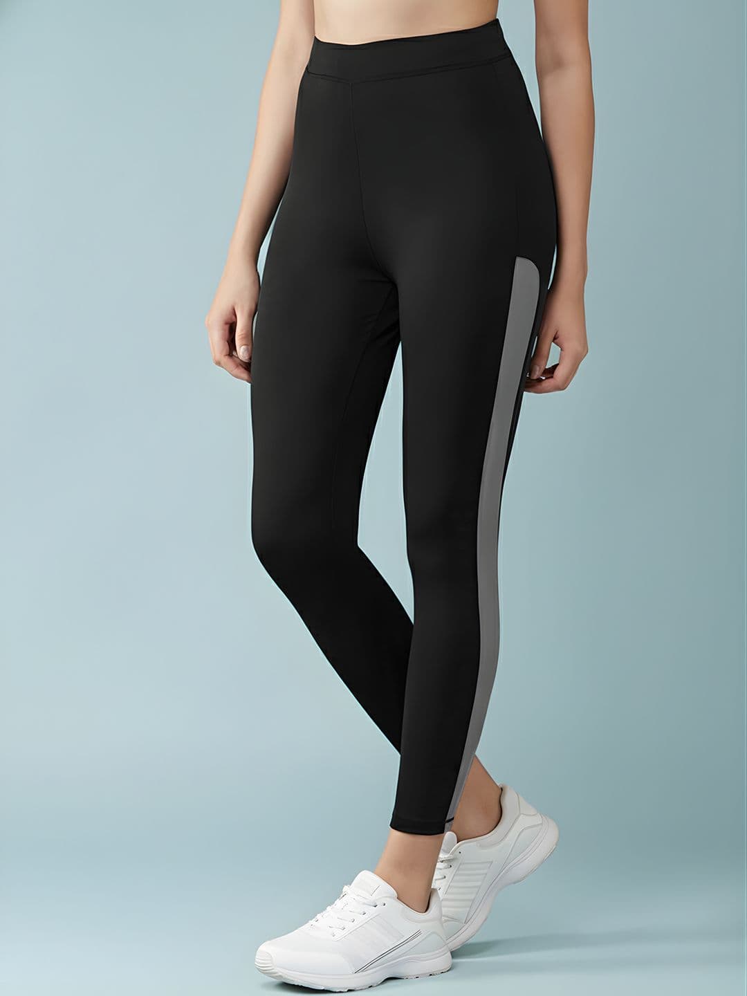 Blinkin Women Black & Grey Solid Crop Training Tights - view 1